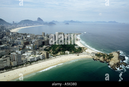 Rio De Janeiro, Brasilien. Luftaufnahme der Strände Ipanema und Copacabana und Arpoador. Stockfoto