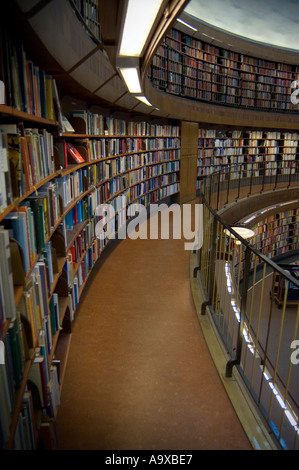 Die öffentliche Bibliothek Stadsbiblioteket am Odenplan in Stockholm Schweden ist bekannt für seine Architektur Stockfoto