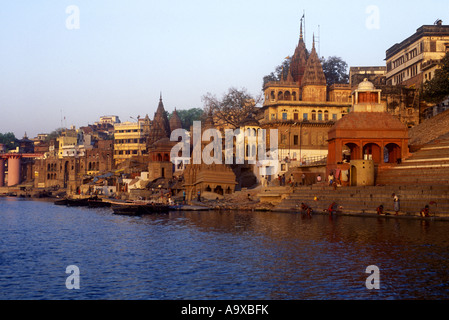 SCINDIA GHAT FLUSS GANGES VARANASI UTAR PRADESH, INDIEN Stockfoto