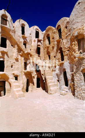 Ksar Ouled Soltane Tunisa Ghorfas, befestigter Granary aus dem 15. Und 19. Jahrhundert Stockfoto