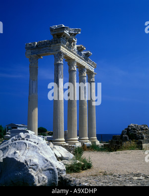 STONE SPALTEN DER APOLLO-TEMPEL RUINEN SIDE TÜRKEI Stockfoto