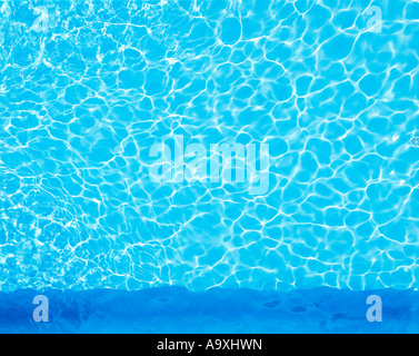 SCHWIMMBAD-WASSER-OBERFLÄCHE Stockfoto