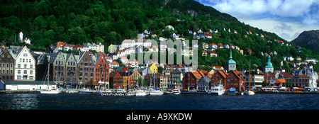 BRYGGEN UND TORGET BERGEN HAFEN NORWEGEN Stockfoto
