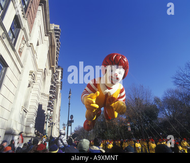 RONALD MC DONALD BALLON (©MC DONALD'S CORP 1963) MACY THANKSGIVING DAY PARADE MANHATTAN NEW YORK CITY USA Stockfoto