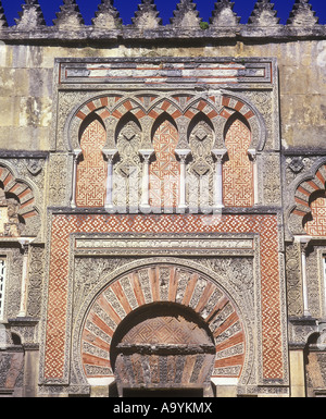 ARABISCHE BÖGEN TOR PUERTA DE SAN ILDEFONSO MEZQUITA CORDOBA ANDALUSIEN SPANIEN Stockfoto