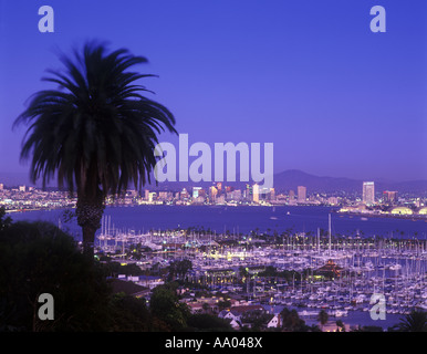 1998 historische SHELTER ISLAND YACHT CLUB SAN DIEGO SKYLINE Kalifornien USA Stockfoto