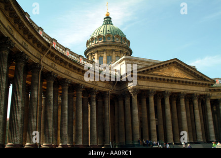 Kathedrale unserer Dame von Kazan auf Nevskiy Prospeckt St. Petersburg Russland Stockfoto