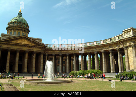 Kathedrale unserer Dame von Kazan auf Nevskiy Prospeckt St. Petersburg Russland Stockfoto