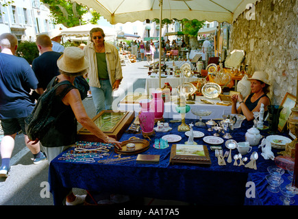 Straßenmarkt in Antibes an der französischen Riviera Stockfoto