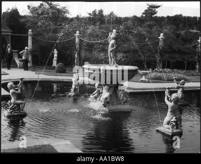 Compton Acres Brunnen Stockfoto