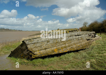 Bleibt der Severn Collier gestrandet im Schlamm am Ufer des Flusses Severn Stockfoto