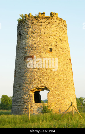 Alte ausgediente Windmühle aufgeführt viel Wenlock Shropshire Stockfoto