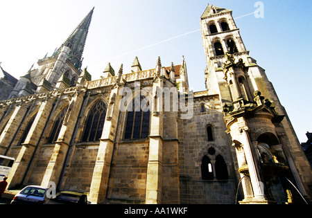 Frankreich, Burgund, Auxerre, Cathedrale Saint-Etienne, niedrigen Winkel Ansicht Stockfoto