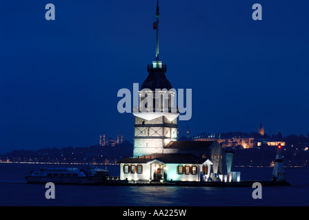 Leander Turm bei Dämmerung, Üsküdar, Istanbul, Türkei Stockfoto