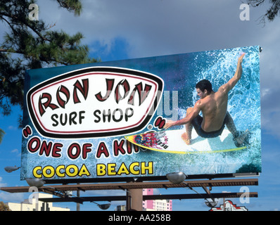 Plakatwand in Orlando für Ron Jon Surf in Cocoa Beach, Florida, USA Stockfoto