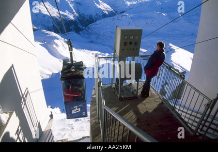 Blick von der Valluga Cable Car, St. Anton, Österreich Stockfoto