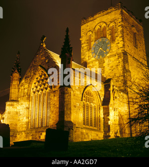 Str. Marys Kirche bei Nacht, Scarborough, North Yorkshire, England, UK. Stockfoto