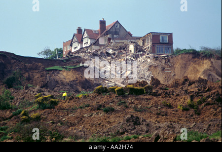 Massiver Erdrutsch und eingestürzten Holbeck Hall Hotel, Scarborough, North Yorkshire, England, UK. Stockfoto