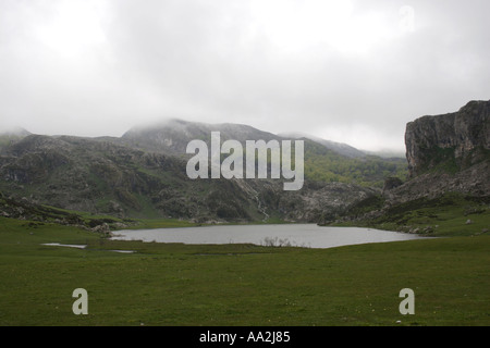 Lago De La Ercina in der Nähe von Covadonga-Asturien-Spanien Stockfoto