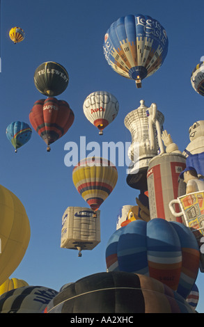 Massenhafte Zustimmung des Heißluftballons aus Bristol Balloon Fiesta Stockfoto