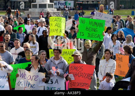 New Haven, Connecticut, USA-Einwanderer Einwanderungsgesetze der US-Regierung zu protestieren. Fragen der illegalen Einwanderung. Stockfoto