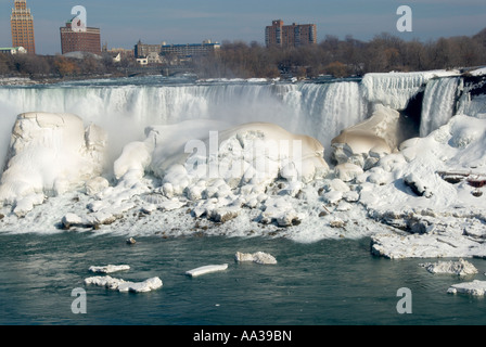 Amerikanischen Wasserfälle im Winter in Niagara Falls kan Stockfoto