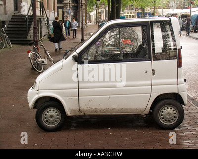 Persönlichen Stadt Fahrzeug die winzigen weißen Canta LX Amsterdam Niederlande Stockfoto