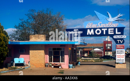 Die Blaue Schwalbe Motel befindet sich auf der alten Route 66 in Tucumcari, New Mexico Stockfoto