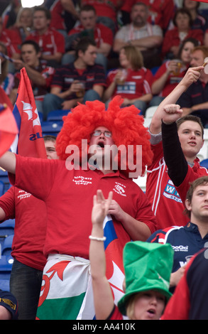 Llanelli Scarlets Fans bei Leicester Tigers Vs Llanelli Scarlets 21 04 07 Heineken European Cup Semi Final Stockfoto