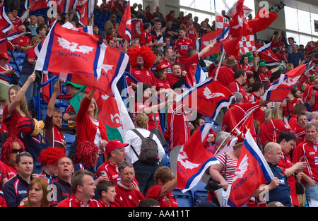 Llanelli Scarlets Fans bei Leicester Tigers Vs Llanelli Scarlets 21 04 07 Heineken European Cup Semi Final Stockfoto