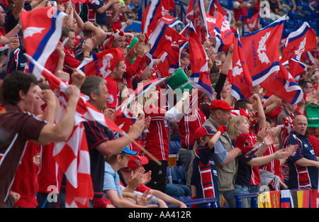 Llanelli Scarlets Fans bei Leicester Tigers Vs Llanelli Scarlets 21 04 07 Heineken European Cup Semi Final Stockfoto