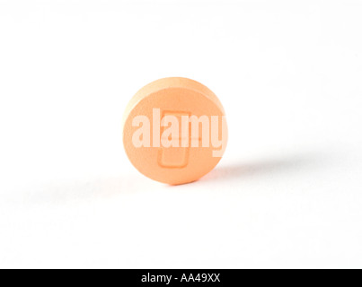 Einzelne Orange Atenolol 100-mg-Tablette Stockfoto