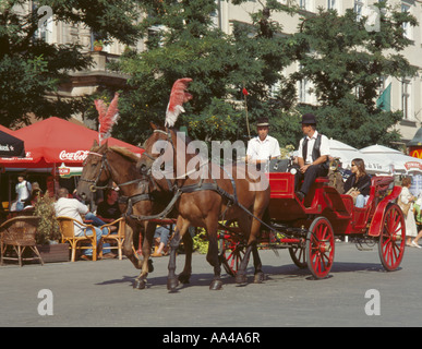 Kutsche, Rynek Glowny (Marktplatz), Krakow, malopolska, Polen. Stockfoto