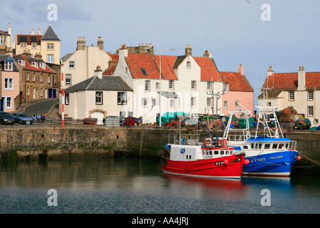 Pittenweem malerische Hafen Boote malerisches Dorf East Neuk Fife Schottland uk gb Stockfoto