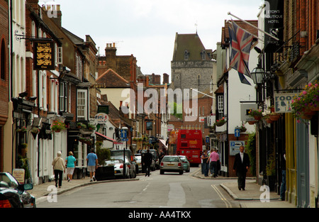 High Street Eton Berkshire England UK angesehen auf Windsor Castle Stockfoto