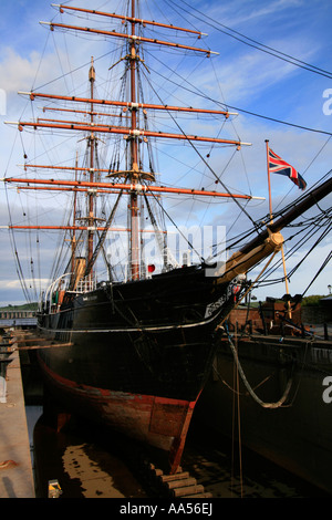 RRS Discovery Dreimaster Holzschiff festgemacht Dundee Schottland uk gb Stockfoto