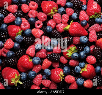 Background of strawberries blueberries raspberries and blackberries Stockfoto