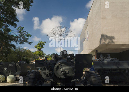 VIETNAM HO CHI MINH STADT SAIGON War Remnants Museum auch als Krieg Museum bekannt. Uns Artillerie erfasst Stockfoto