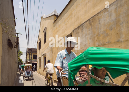 Hoi an, Vietnam. Rikschas in der Altstadt Stockfoto