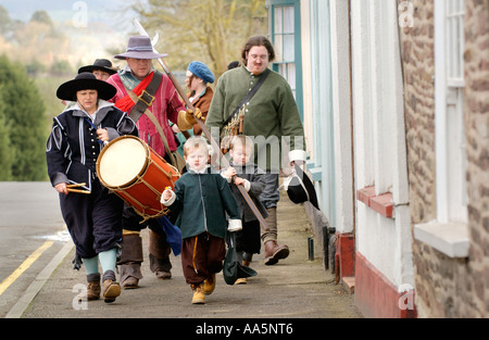 Bürgerkrieg Sealed Knot Gesellschaft montieren für ein Muster in Berkeley Gloucestershire England UK Stockfoto