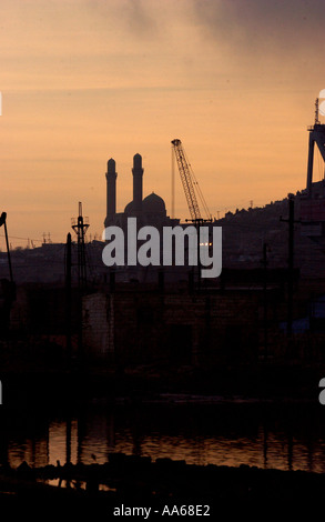 Baku Aserbaidschan 11. Januar 2003 Downtown Baku eine Stadt, die einst zu Beginn des 19. Jahrhunderts wegen der blühte Stockfoto