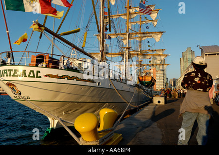 Das mexikanische Marineausbildungsschiff Cuauhtemoc dockte im Hafen von San Diego in San Diego, Kalifornien, USA an Stockfoto