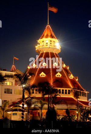 In der Weihnachtszeit leuchtet Ferienzeit ist das Hotel Del Coronado mit Tausenden von weißen verziert ist Coronado, Kalifornien USA Stockfoto