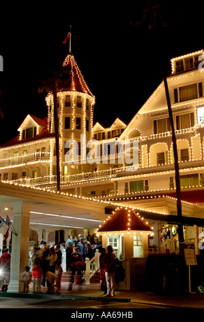 In der Weihnachtszeit leuchtet Ferienzeit ist das Hotel Del Coronado mit Tausenden von weißen verziert ist Coronado, Kalifornien USA Stockfoto