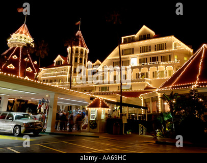 In der Weihnachtszeit leuchtet Ferienzeit ist das Hotel Del Coronado mit Tausenden von weißen verziert ist Coronado, Kalifornien USA Stockfoto