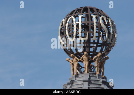 Art-Déco-Dekoration auf dem Dach der Coliseum Theatre, Soho, London Stockfoto