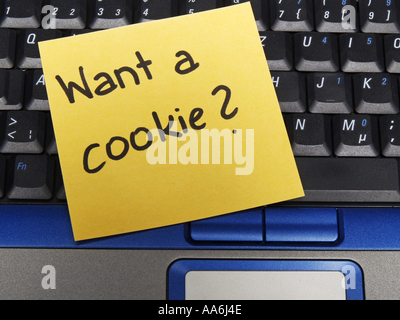 Memo Notiz auf Notebook, soll einen cookie Stockfoto