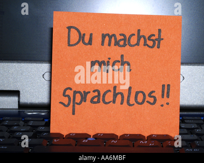 Memo-Hinweis auf Notebook Du Machst mich Solostücken, dass Sie mich sprachlos machen Stockfoto