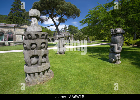 Holzskulpturen, Margam Park, Port Talbot, Wales, UK Stockfoto