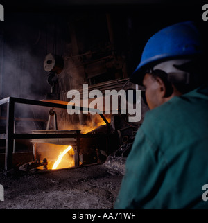 Gießen von flüssigem Stahl in Südafrika Stockfoto